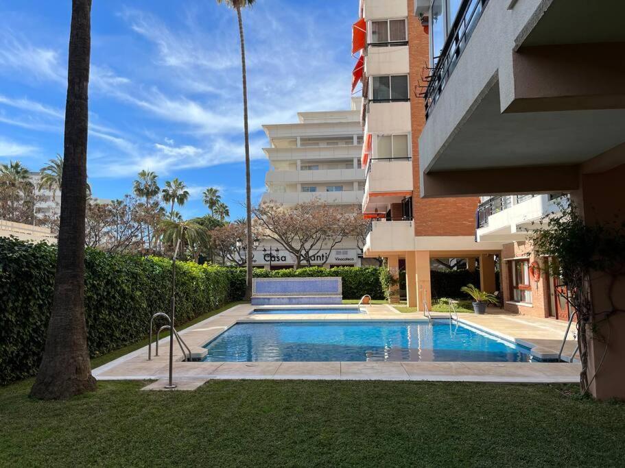 Center 4 Persones- 200m - . Parking Apartamento Marbella