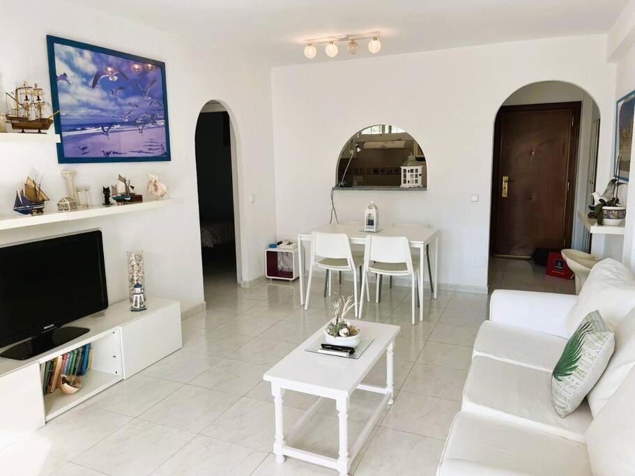 Center 4 Persones- 200m - . Parking * Marbella